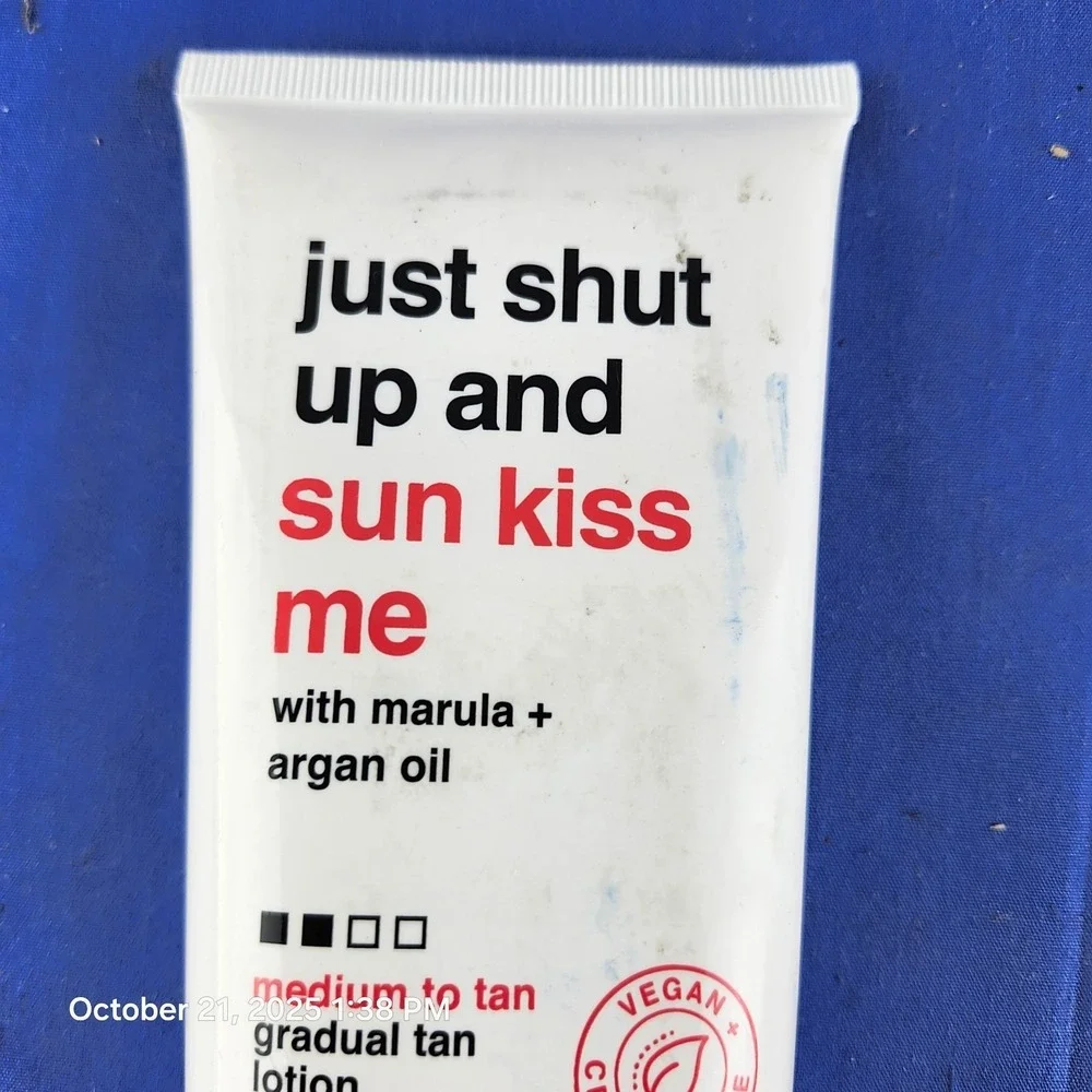 2x b.Tan Plump AND‎ SUN KISS ME  Gradual Tan Lotion 8 oz MEDIUM TO TAN